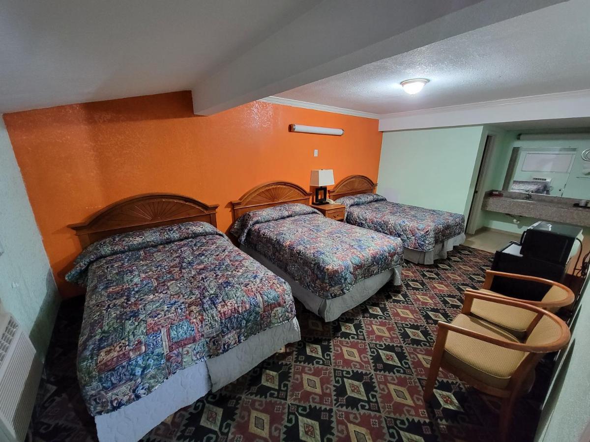 Eddy'S Motel Pleasanton Eksteriør billede